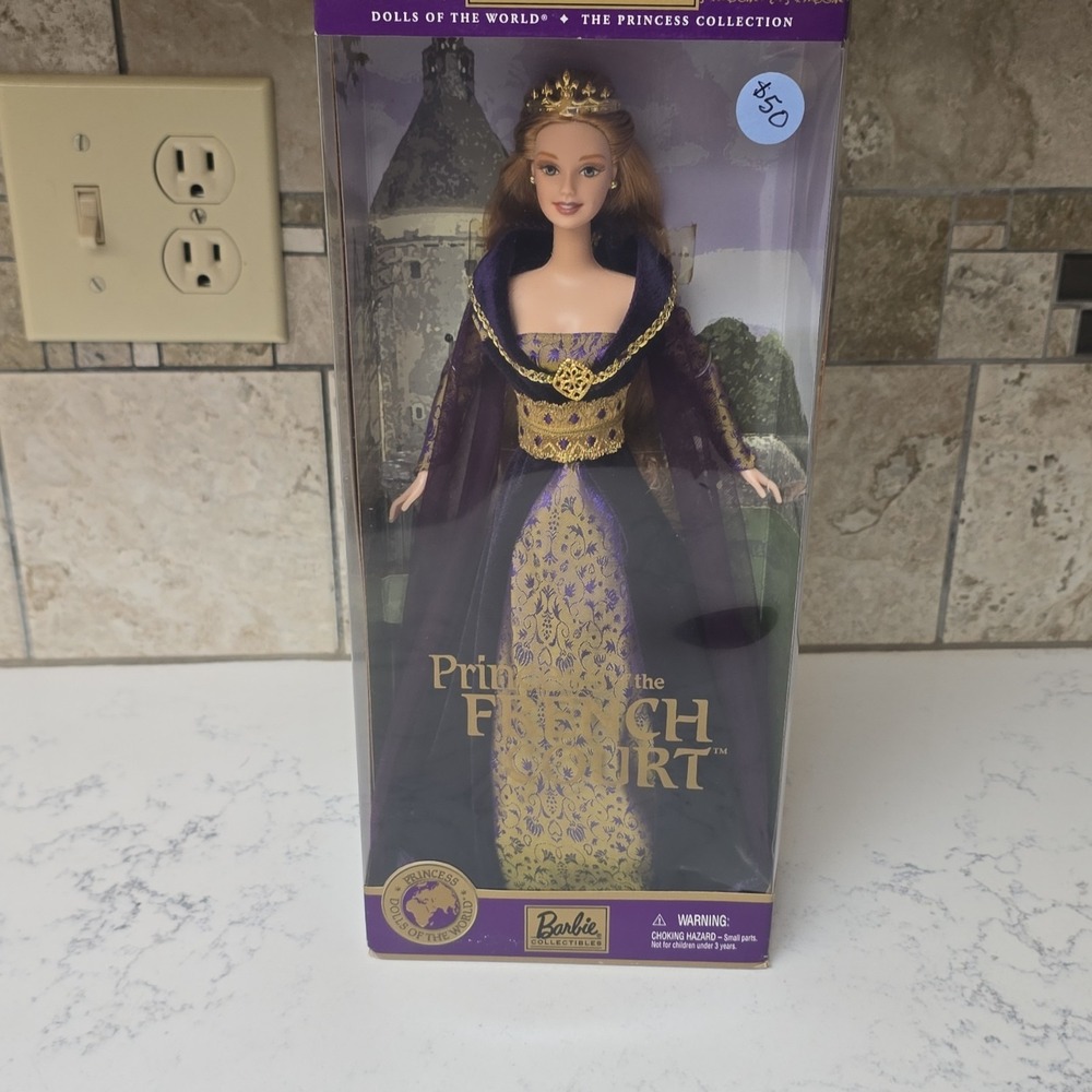 Barbie Dolls of the World Princess French Court Collector Edition 2000 MPN 28372